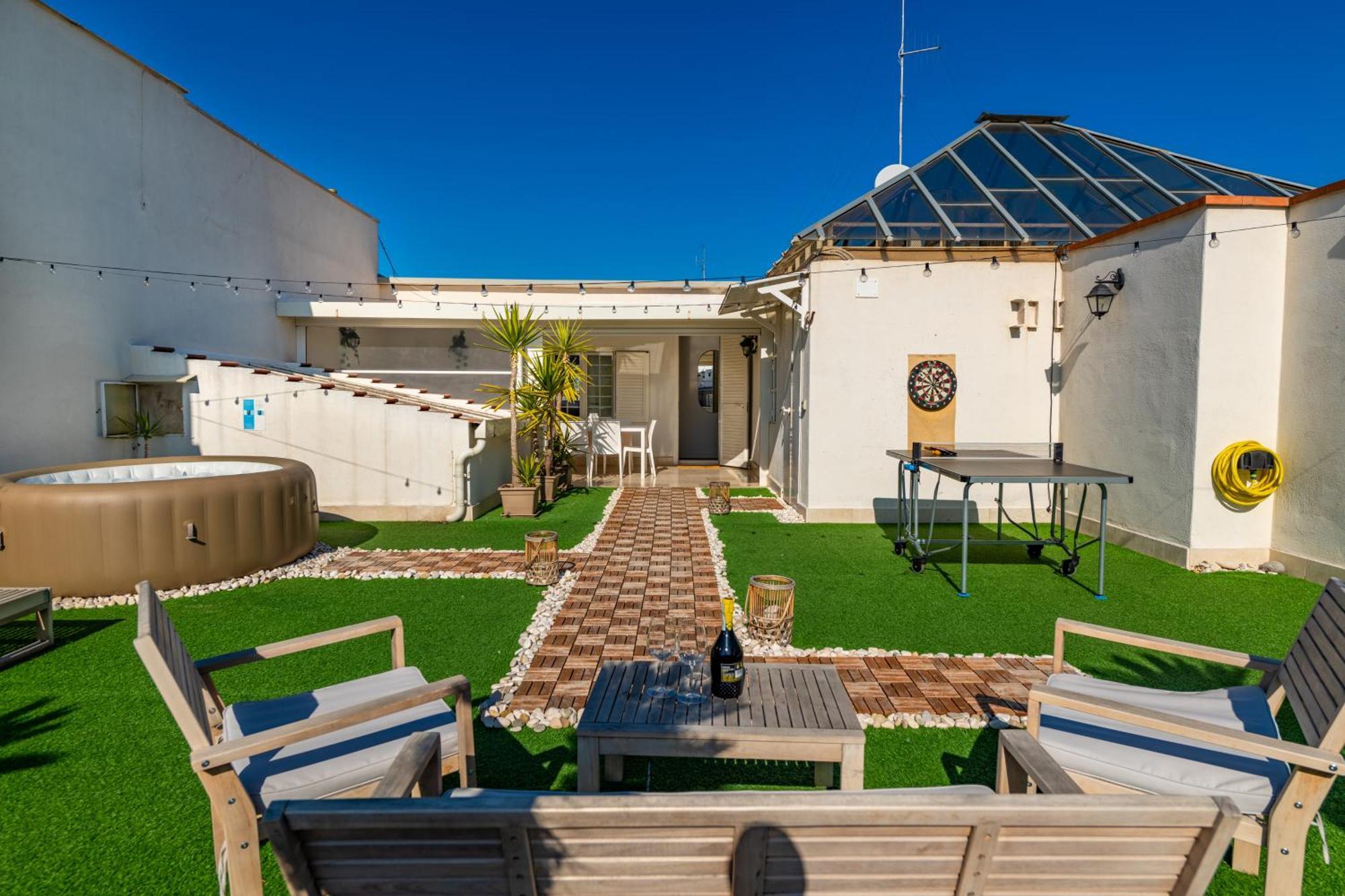 150Mq Rooftop Paradise - Spacious Private Terrace Барі Екстер'єр фото
